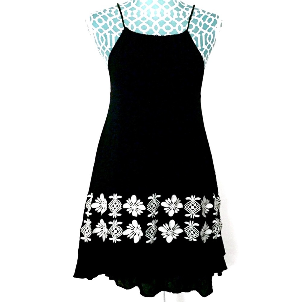 Lulus Embroidered Crepe Halter Mini Dress Black XS